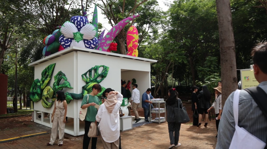 Makna Karya Seni 'The Bouquet: Fall, Grow' Erwin Windu Pranata di Art Jakarta Gardens 2024