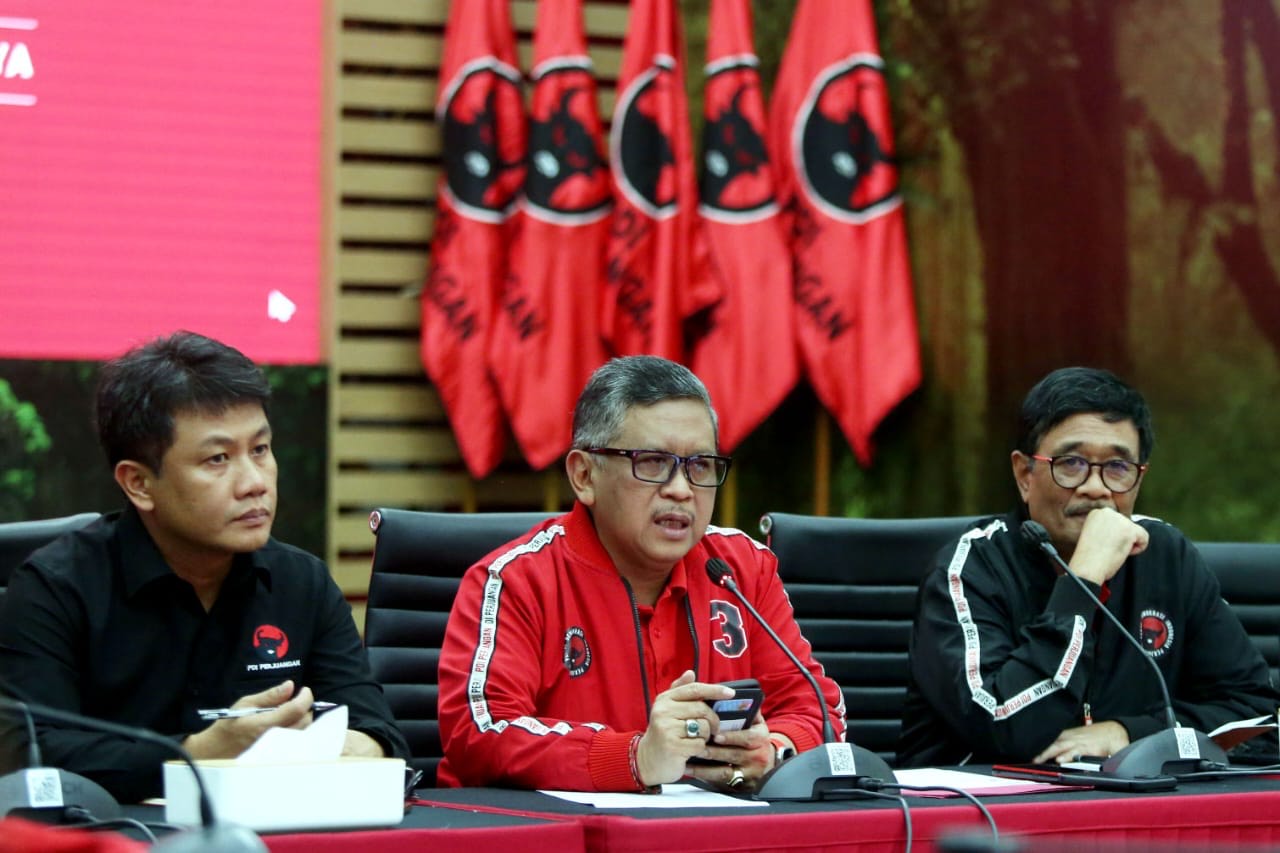PDIP Respons Pertemuan Puan dengan Jokowi di Bali