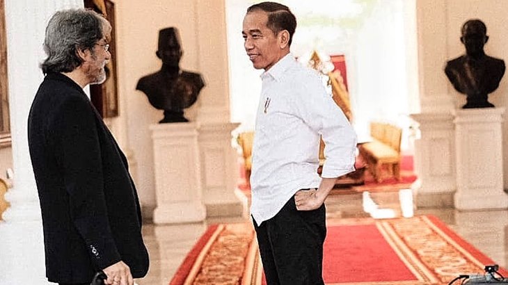 Darwis Triadi, Mendobrak Pakem Foto Kepresidenan