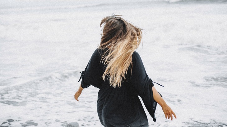 Perempuan Cantik Harus Punya Rambut Elastis