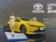 Di GIIAS 2024, Toyota Luncurkan Prius PHEV dan HEV 