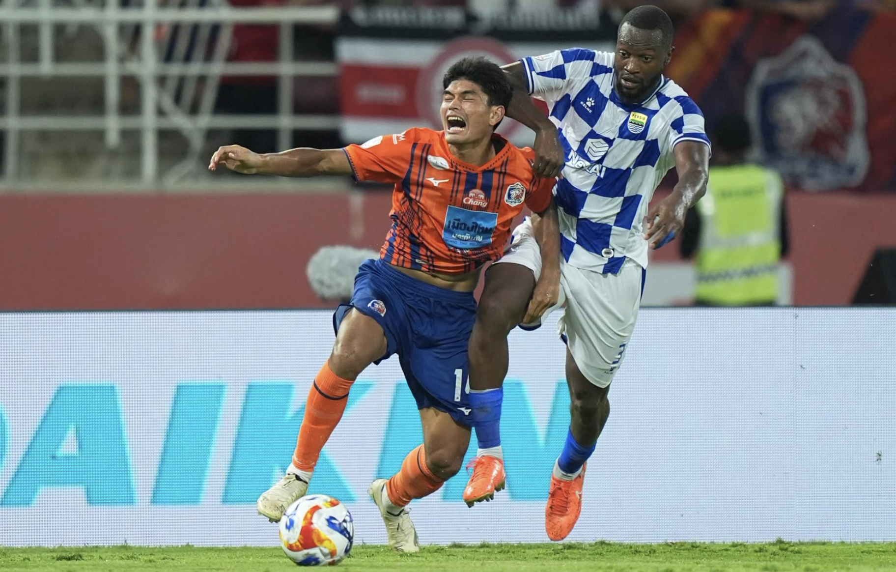 Heboh! Gabriel Mutombo Diduga Jadi Korban Rasisme saat Persib Vs Port FC, Luka Menalo Buka Suara