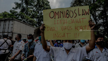 Buruh Long March, Ruas Jalan di Tangerang Macet