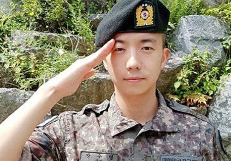 Wooyoung 2PM Cepat Selesaikan Wamil Gegara Virus Corona