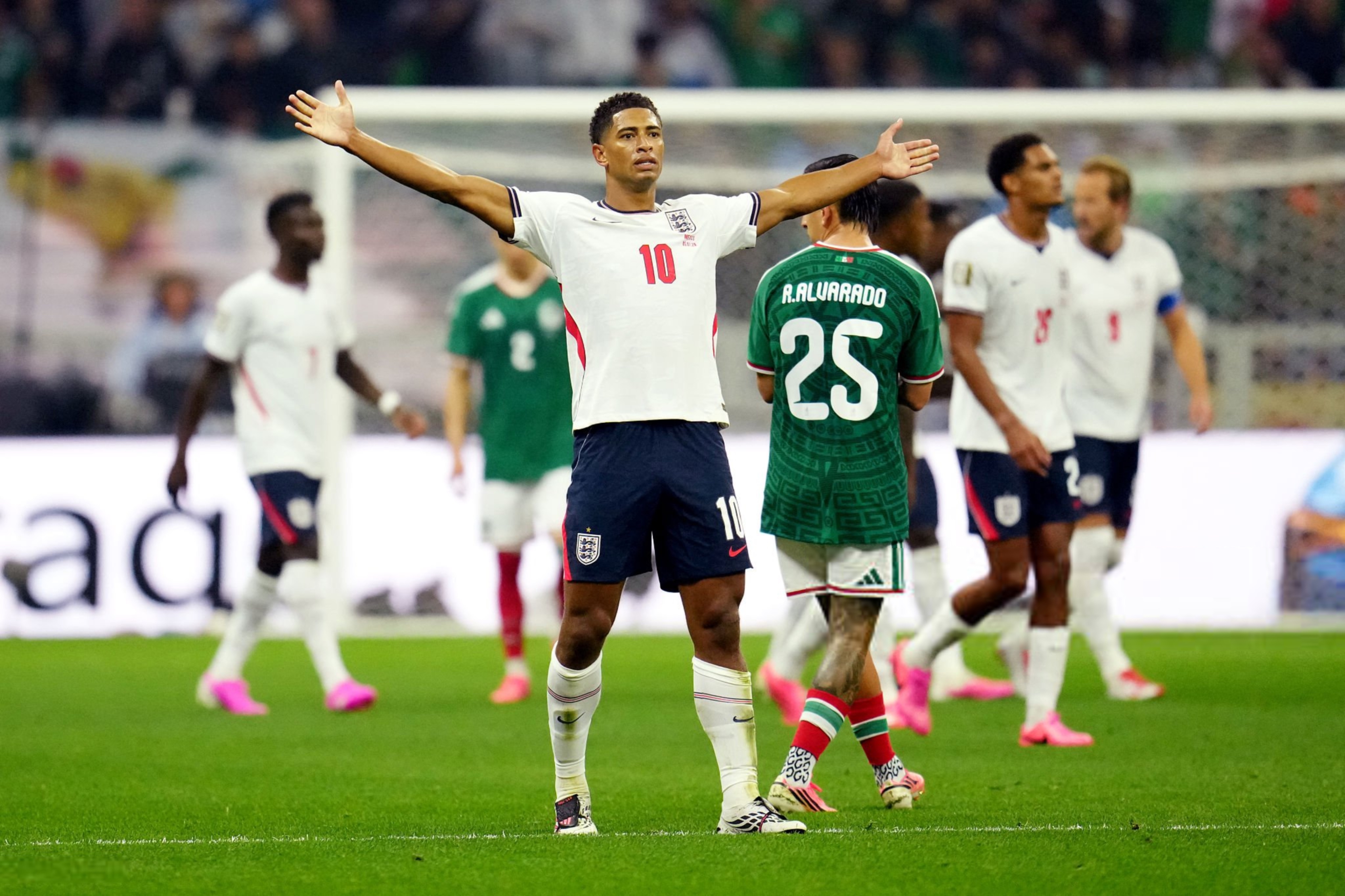 Lolos 8 Besar, Inggris Singkirkan Tuan Rumah Meksiko Lewat Drama 5 Gol dan 1 Kartu Merah