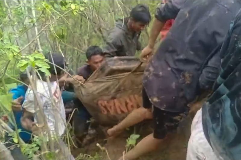 Lima Orang Meninggal Tertimbun Tanah Longsor di Luwu 