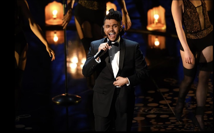 The Weeknd saat mengisi acara Academy Awards 2016. (Foto: IMDB)