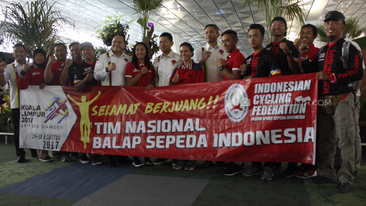 Elga Kharisma dan Bagus Saputra Raih Emas Nomor BMX