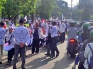 Ribuan Guru Honorer Madrasah Swasta Demo di Monas, Tuntut Kesetaraan Pengangkatan PPPK