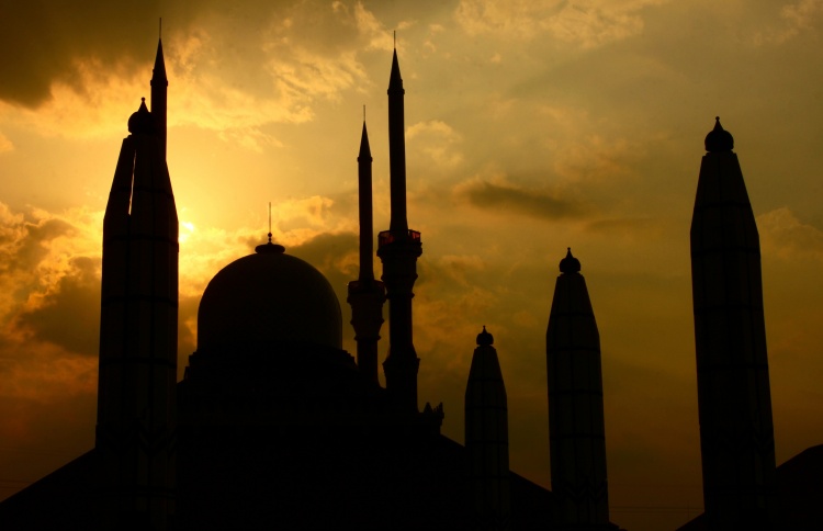 Pentingnya Penuhi Kebutuhan Air dalam Tubuh saat Bulan Ramadan