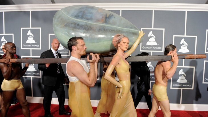 Lady Gaga Grammy Arrival 2011. (Foto Variety)