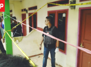 Densus 88 AT Geledah Rumah Terduga Teroris Di Cianjur 