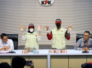 KPK Pamerkan Uang Rp1 Miliar Hasil OTT Suap Restitusi Pajak di KPP Madya Banjarmasin
