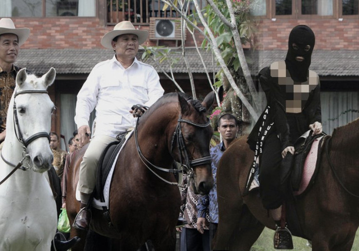Foto Kocak Awkarin dalam Video Klip Terbarunya Bikin Kamu Ngakak