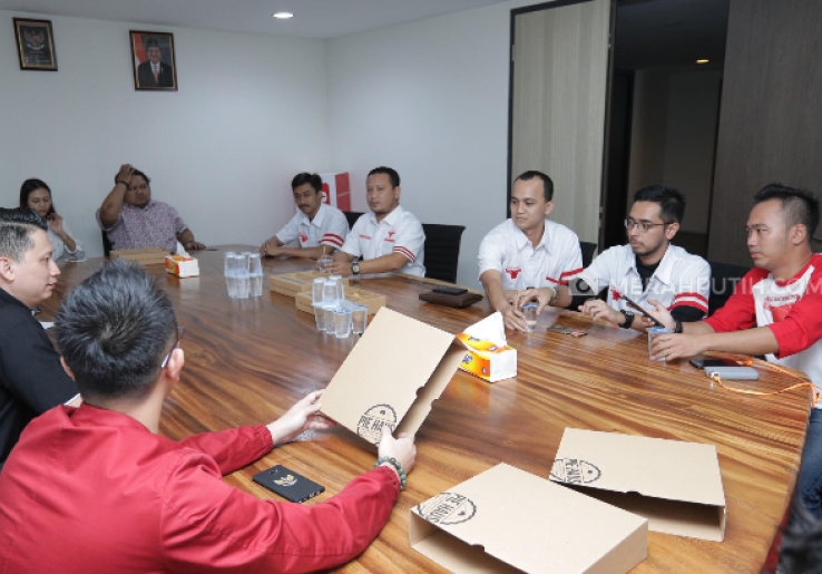 Komunitas Banteng Muda Silaturahmi ke Kantor Merahputih.com