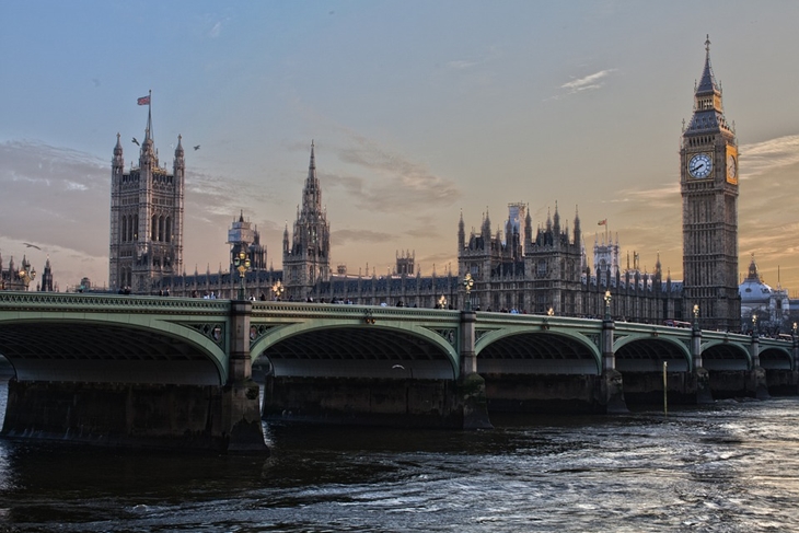 London memiliki bangunan Big Ben yang menjadi ikonnya. (Foto: Pixabay/derwiki)