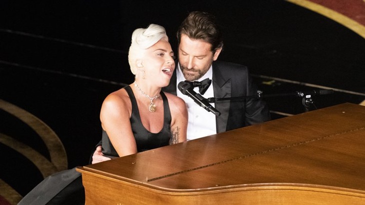 Tentang Duet Kelewat Mesra di Oscar, Lady Gaga Angkat Bicara