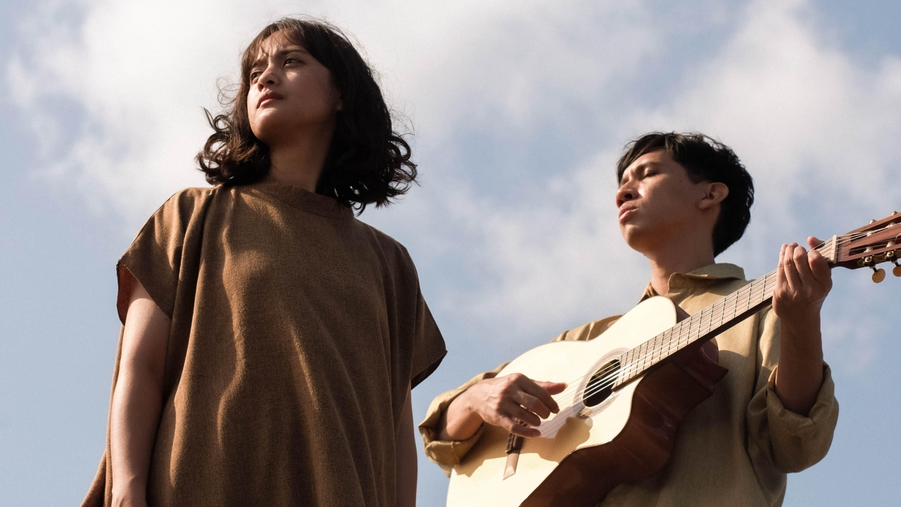 Cerita di Balik 'Ajariku Jadi Berani', Lagu Banda Neira yang Lahir dari Pengalaman Ananda Badudu