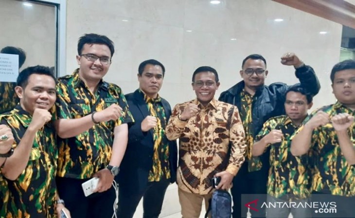 Kerahkan Pasukan Tutup Kantor DPP Golkar, Kapolres Jakarta Barat Diadukan