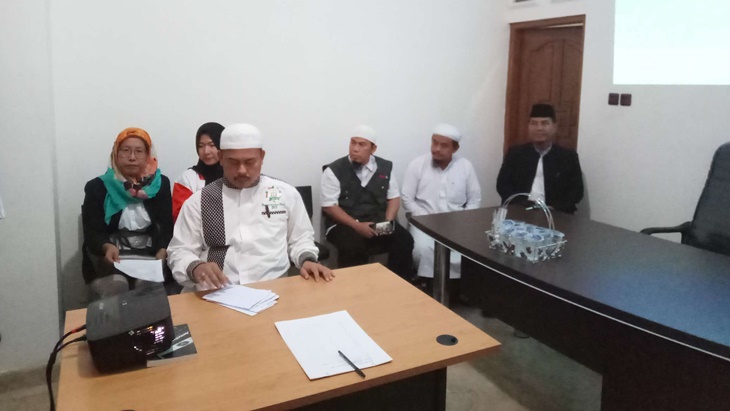 Ketua Slamet Maarif mendatangi kantor Bawaslu Solo terkait dugaan kampanye di tablig akbar, Selasa (22/1). (MP/Ismail)