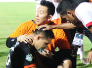 Sempat Terkapar Dikepung Asap Flare Pendukung Bali United, Begini Kondisi Kiper Persija