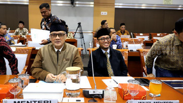 Raker Menteri Haji dan Umrah dengan Komisi VIII DPR bahas Persiapan Ibadah Haji 2026