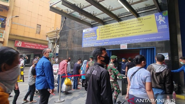 Pasar Tanah Abang Paling Banyak Dijaga Polisi dan Tentara, Ini Alasannya