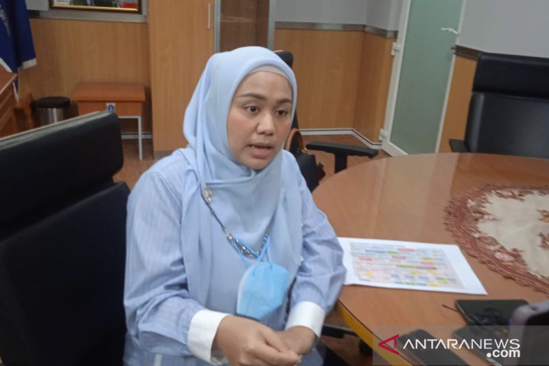 Wakil Ketua DPRD DKI Jakarta Zita Anjani memberikan keterangan kepada wartawan di Gedung DPRD DKI Jakarta, Senin (20/12/2021). ANTARA/Ricky Prayoga