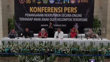 Densus 88 Polri Ungkap Kasus Teroris Rekrut Anak-anak dari Media Sosial dan Game Online