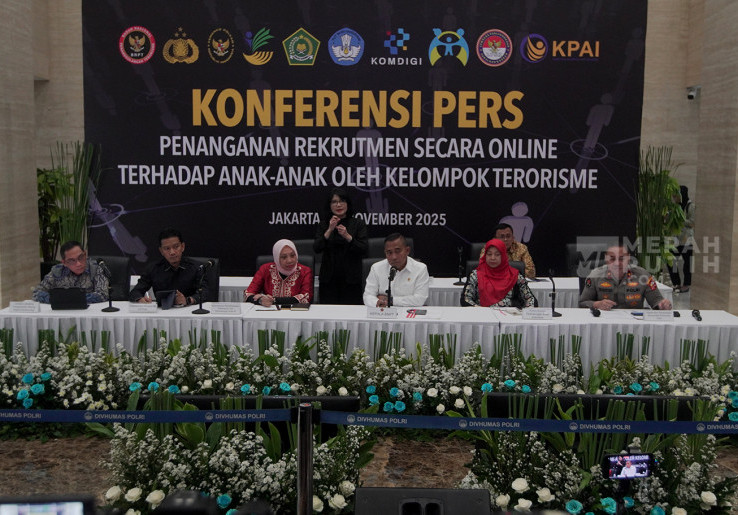 Densus 88 Polri Ungkap Kasus Teroris Rekrut Anak-anak dari Media Sosial dan Game Online