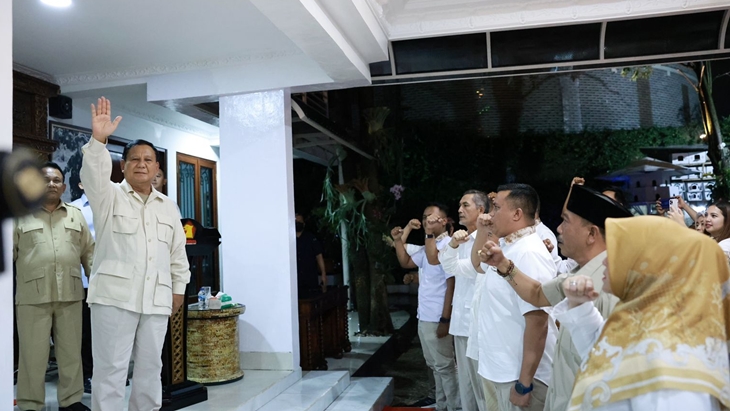 Survei Poltracking: Masyarakat Paling Puas dengan Kinerja Erick Thohir dan Prabowo