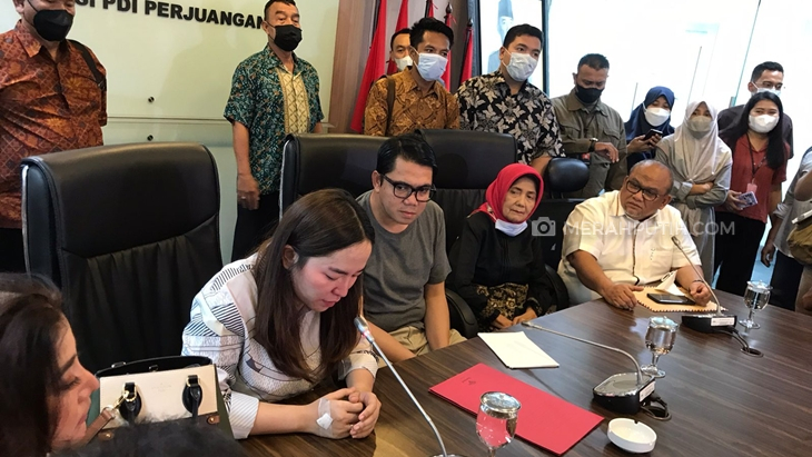 Wanita di Balik Layar Perdamaian Arteria dan Ibunya dengan Anggiat Pasaribu