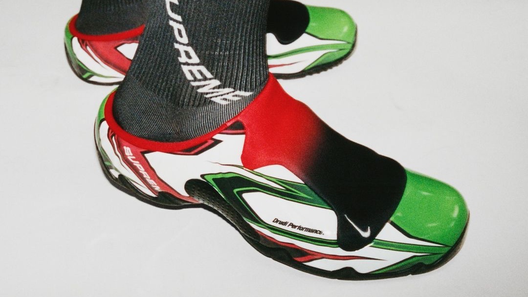 Kolaborasi enggak Biasa Nike x Supreme dalam 'Clogposite'