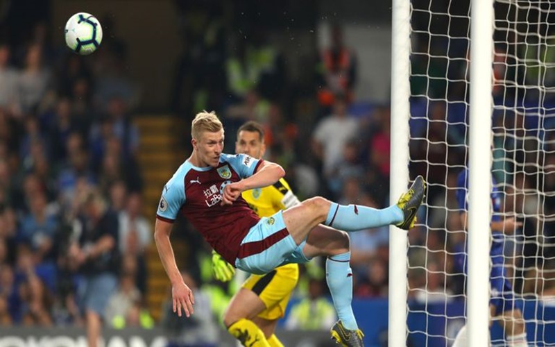 Burnley gagal membendung serangan Manchester City