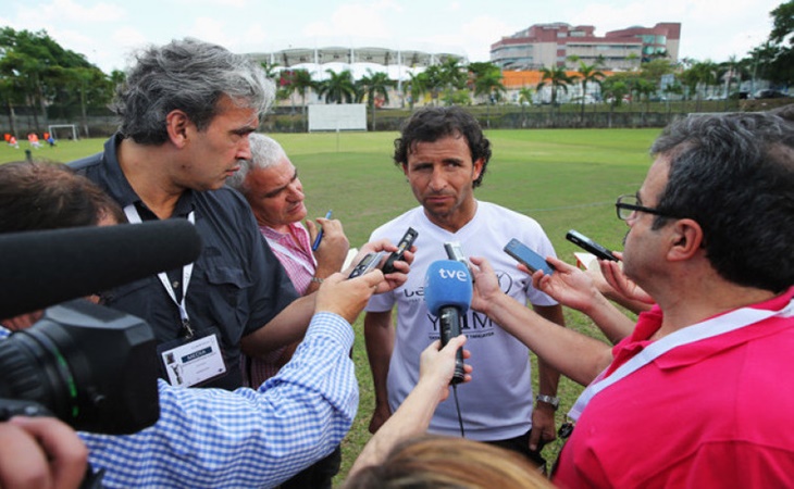 Luis Milla diwawancara para awak media