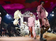 Gaya 90-an Mendominasi Busana Pria di Paris Fashion Week