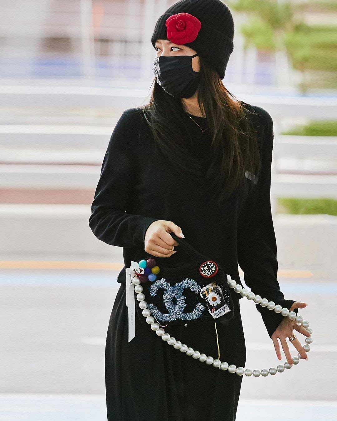 Jennie BLACKPINK di bandara.(Foto @jaylim1/Instagram)