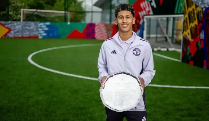 Prahara di Old Trafford! Wonderkid MU JJ Gabriel Minta Putus Kontrak, Real Madrid Siap Caplok Gratis