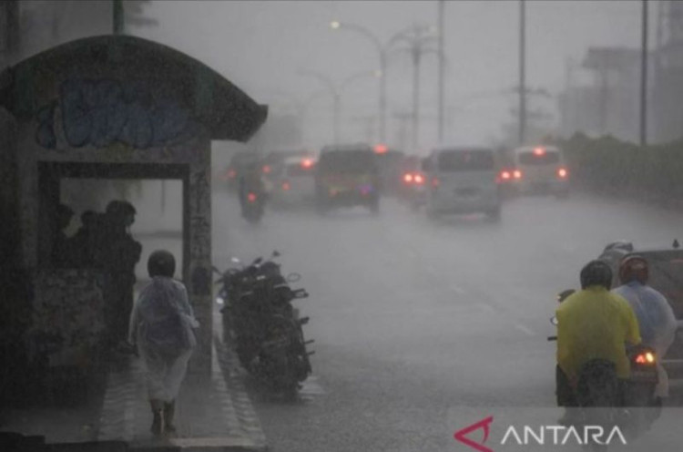 Sebagian Wilayah Jakarta Diperkirakan Hujan Ringan pada Minggu Malam