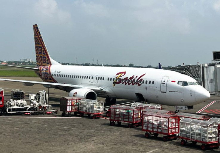 Viral Batik Air Nyaris Kecelakaan Mendarat Miring di Soetta, Kemenhub Tegaskan Pesawat Putar Balik Akibat Cuaca Buruk