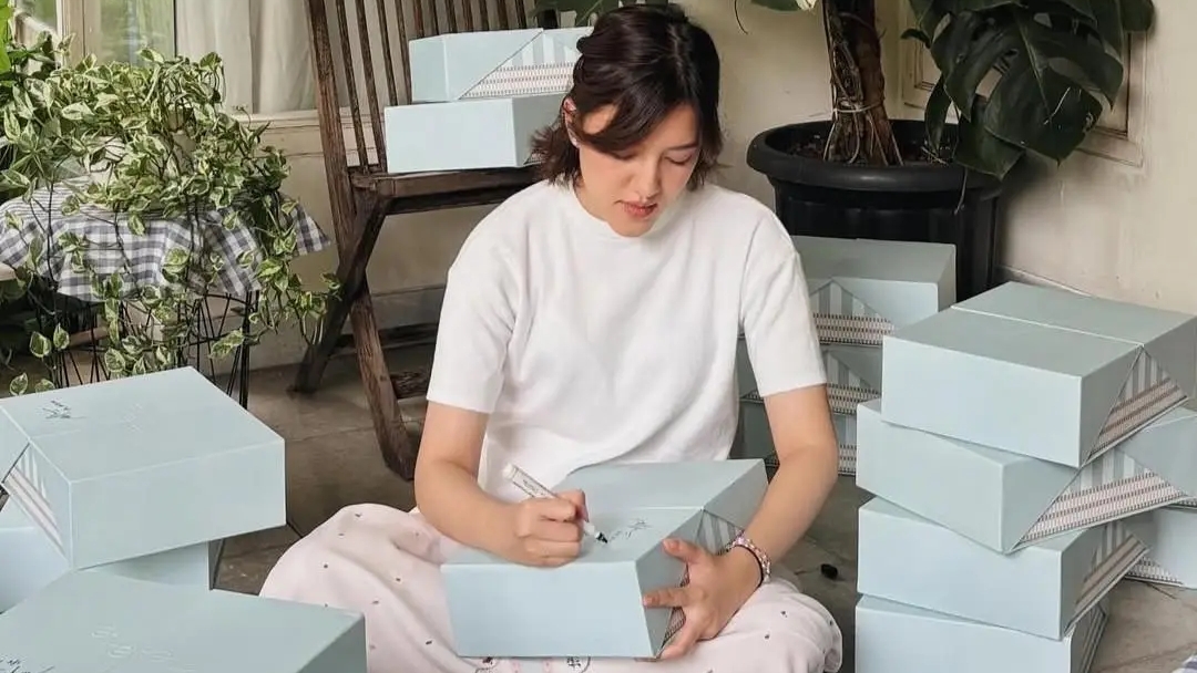 Bangkit dari Patah Hati, Lagu 'Menata' Ify Alyssa Kembali Viral di Media Sosial