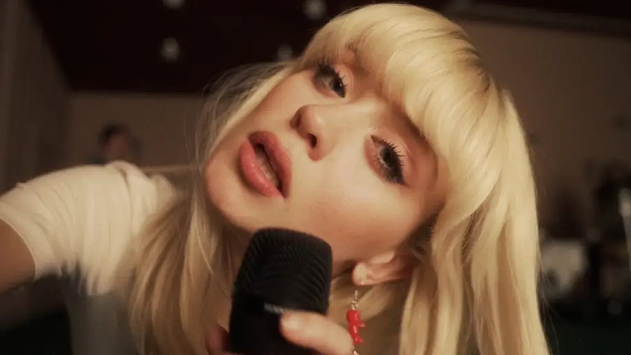 Lirik Penuh Sindiran, Ini Cerita di Balik Lagu 'Lost The Breakup' Maisie Peters
