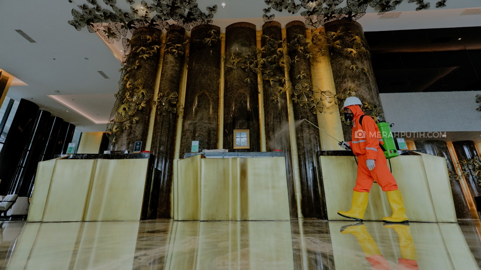 Cegah COVID-19, Hotel JHL Solitaire Lakukan Disinfeksi
