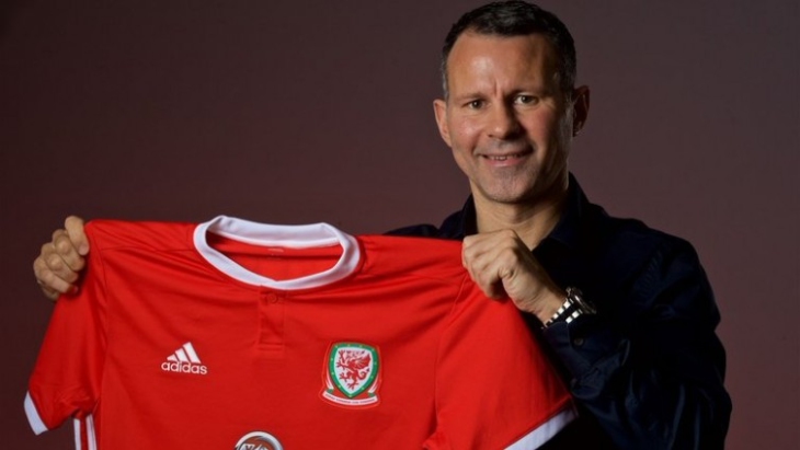 Resmi, Legenda Manchester United Tangani Wales