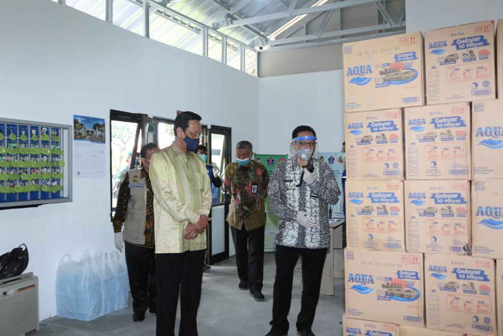  Gubernur DIY Sri Sultan Hamengku Buwono X memeriksa kesiapan shelter Rusunawa Bener. Foto: Humas Gubernur DIY