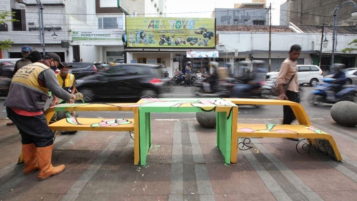 Cegah Vandalisme, Jalan Sudirman Direvitalisasi dengan Mural