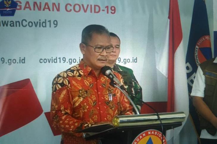 Juru Bicara Pemerintah untuk Penanganan COVID-19 Achmad Yurianto, di Jakarta, Sabtu (4/4/2020) (ANTARA/Asep Firmansyah)