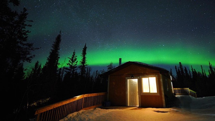 Pemandangan aurora di Yellowknife. (Foto: instagram.com/jovannichoi)