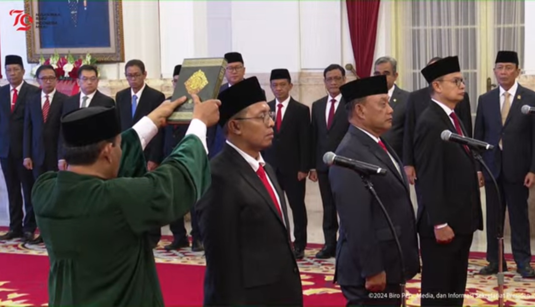 Jokowi Lantik Hasan Nasbi, Dadan dan Taruna Ikrar Jadi Kepala Badan