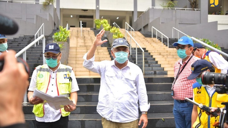 Menteri PUPR Basuki Hadimuljono saat meninjau Wisma Atlet di Kemayoran